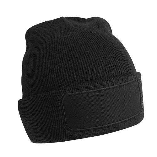 Beanie with badge - black
